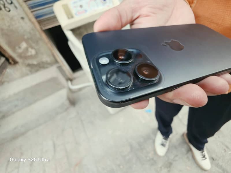 Apple iPhone 15 plus 3