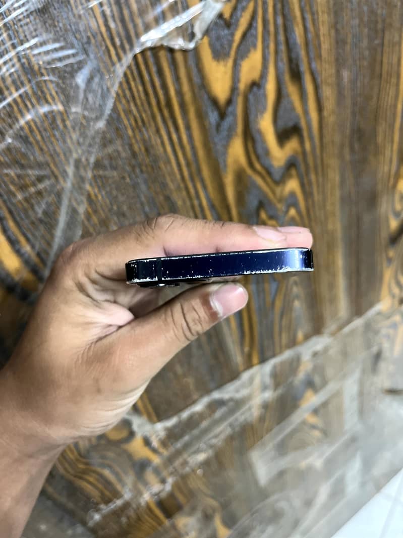 Apple iPhone 12 mini 7