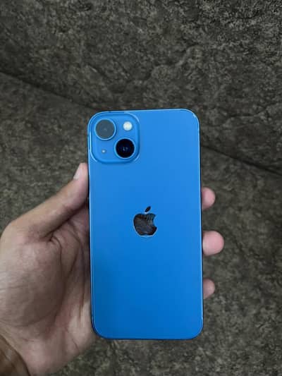 Apple iPhone 13
