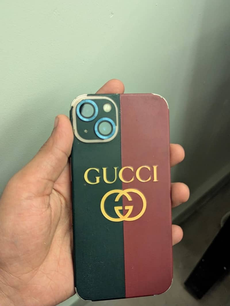 Apple iPhone 13 0