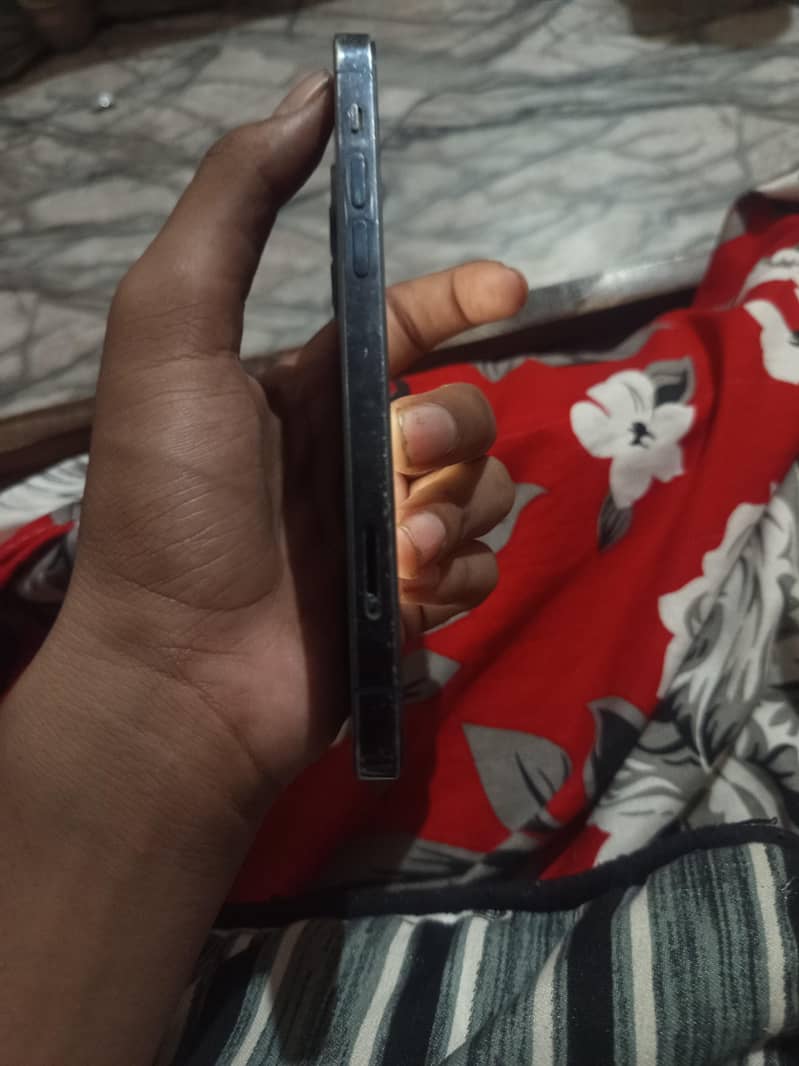 Apple iPhone 12 Pro 4