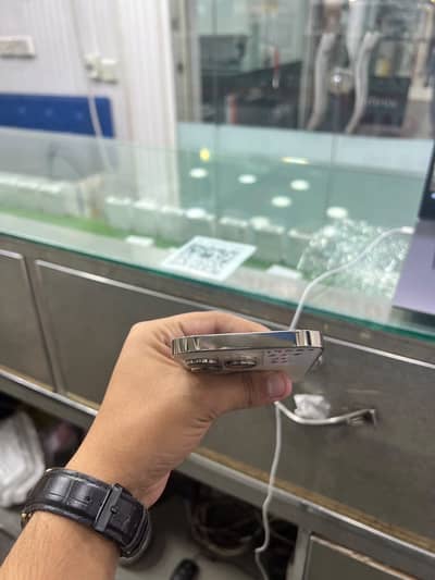 Apple iPhone 14 Pro JV