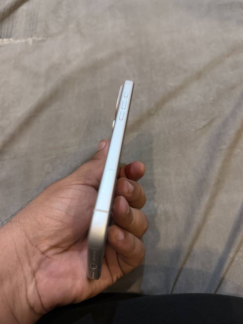 Apple iPhone 17 Pro Max 2