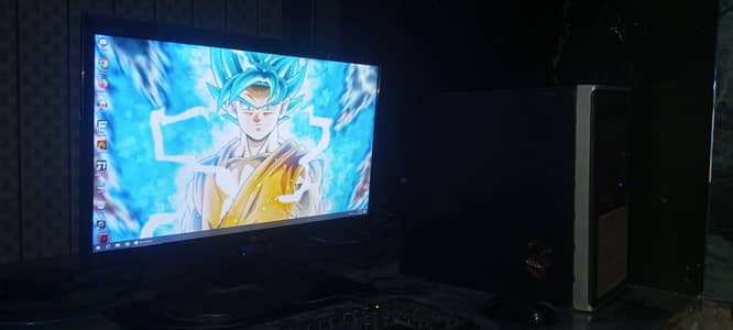 I7 4th  + 8GB Ram + 4GB Rx 470 GPU + Monitor Full Setup
