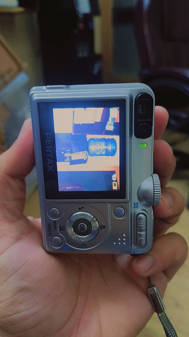 Pentax 6.0Megapixels Digital Camera 3