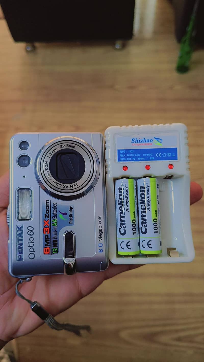 Pentax 6.0Megapixels Digital Camera 7