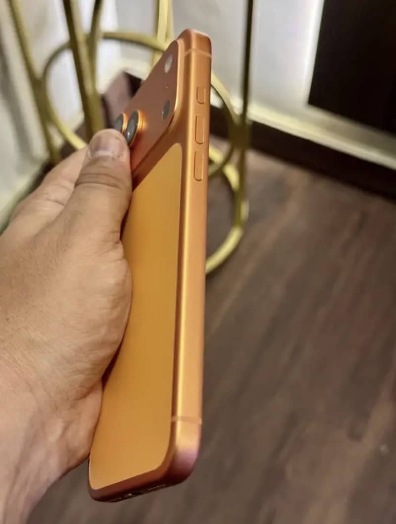 Apple iPhone 17 Pro Max 2