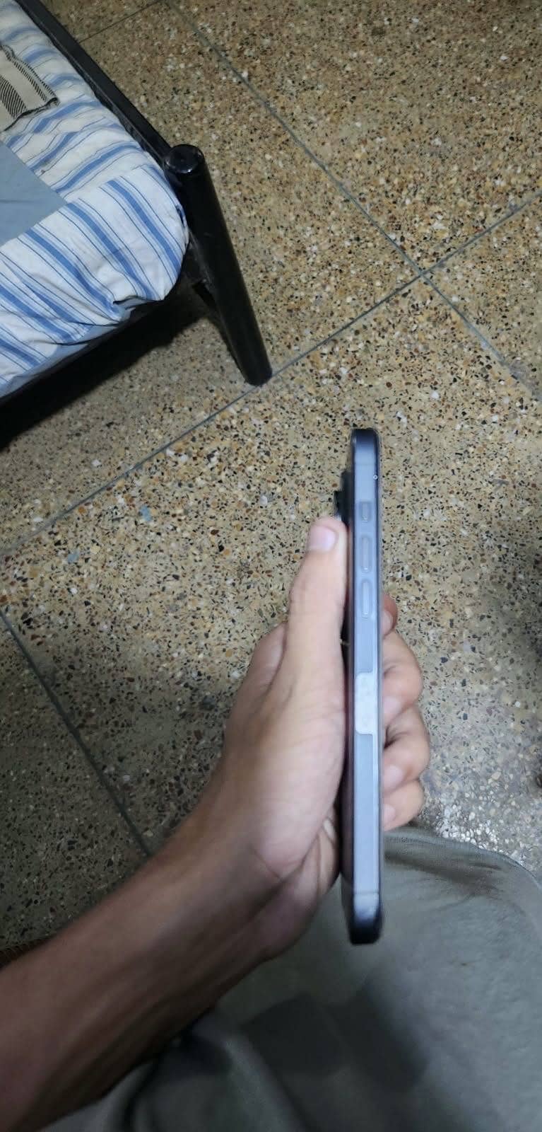 Apple iPhone 15 Pro Max 4