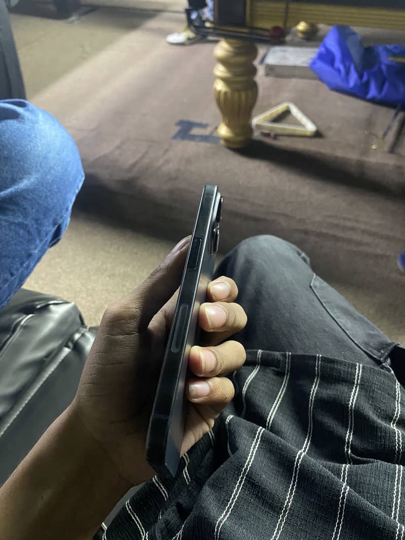 Apple iPhone 15 3