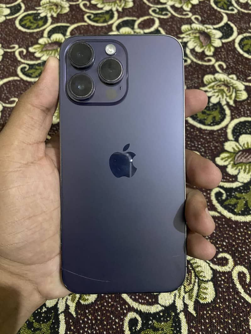 Apple iPhone 14 Pro Max 1
