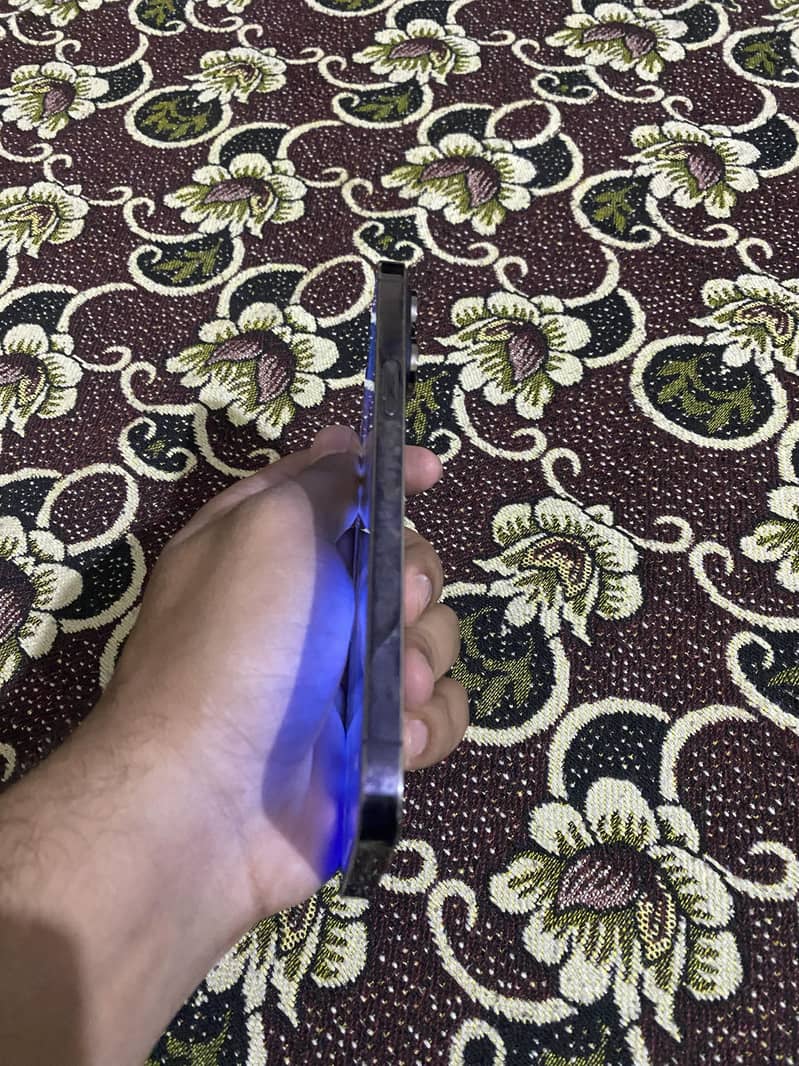Apple iPhone 14 Pro Max 3