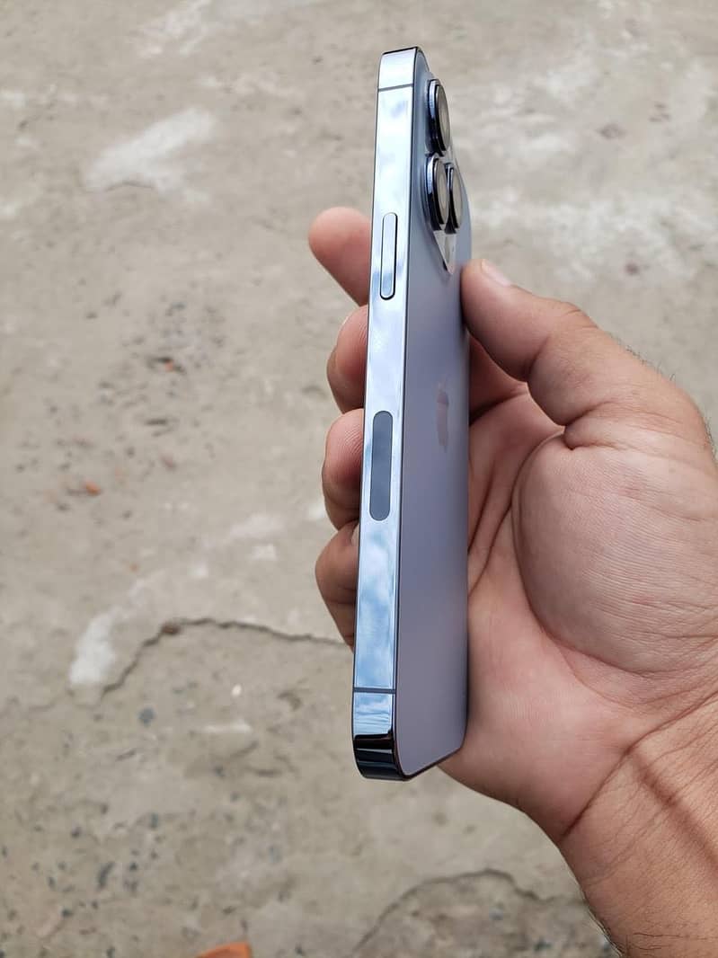Apple iPhone 13 Pro 4
