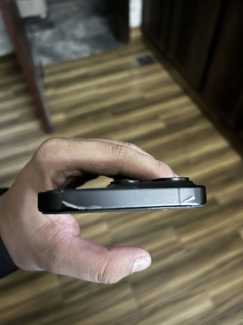 Apple iPhone 15 Pro 1