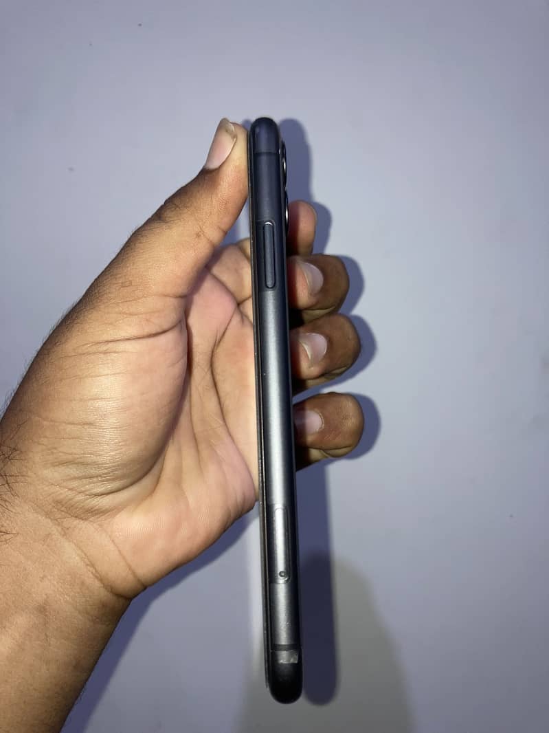 Apple iPhone 11 0