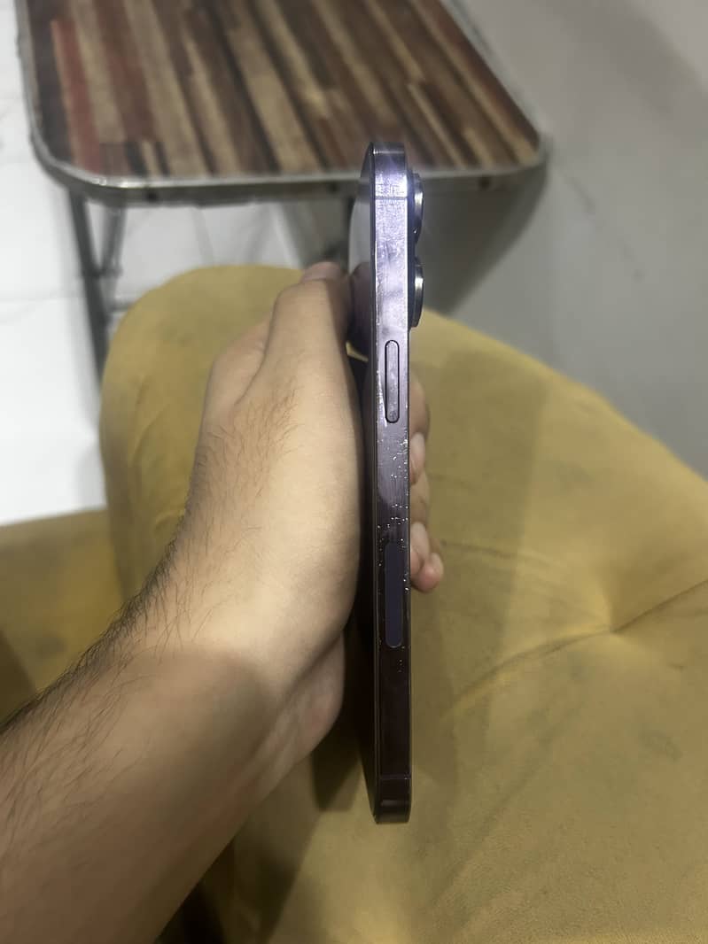 Apple iPhone 14 Pro Max 2