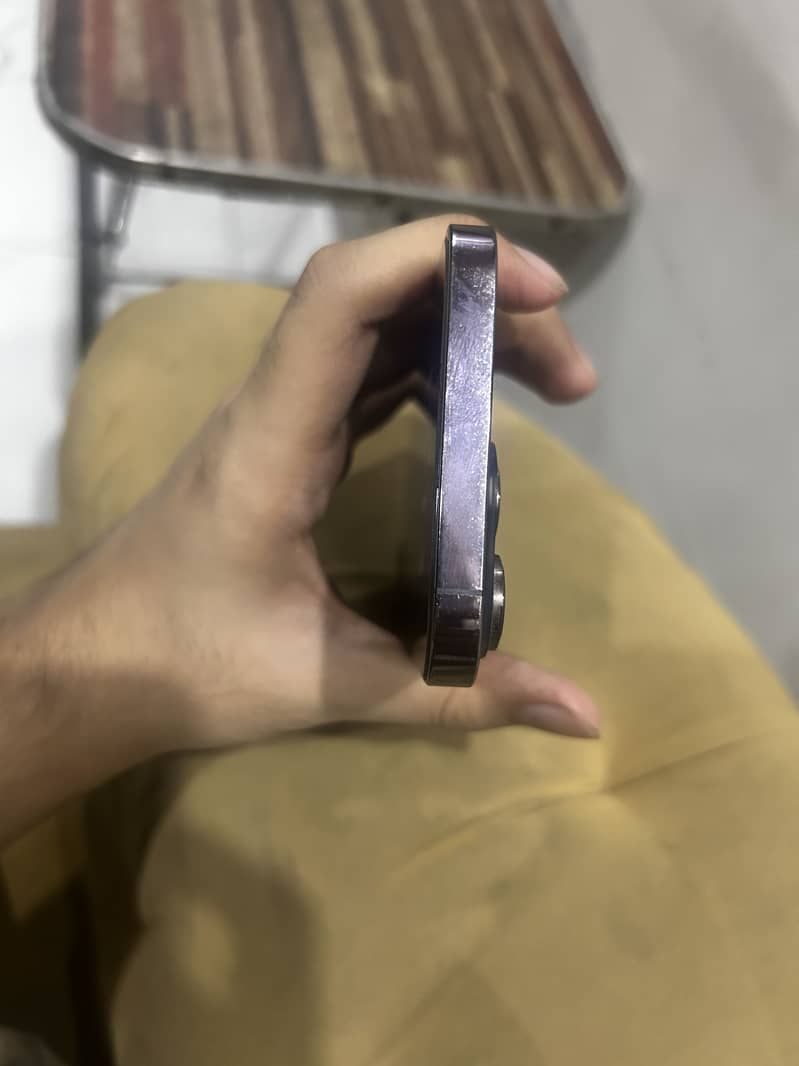 Apple iPhone 14 Pro Max 4