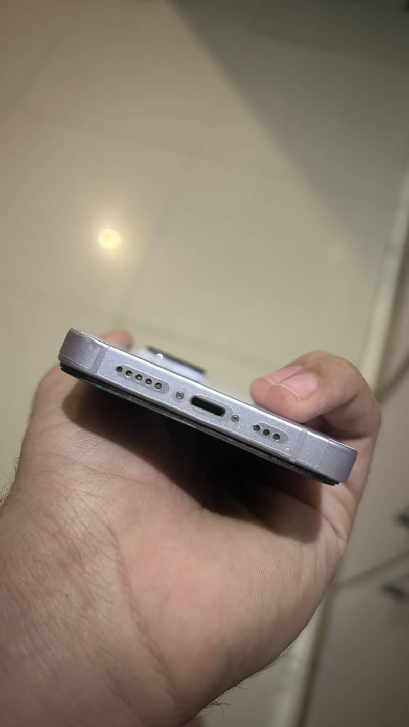 Apple iPhone 14 1