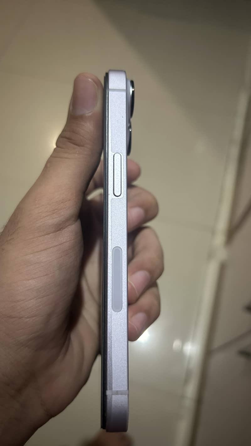 Apple iPhone 14 2