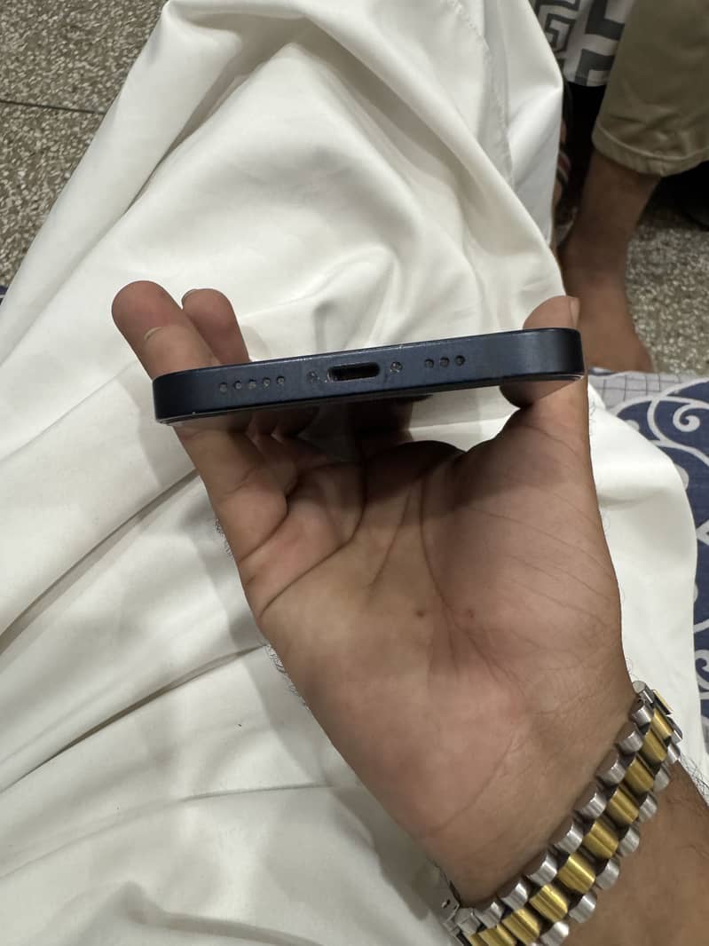Apple iPhone 12 1