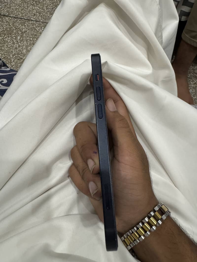 Apple iPhone 12 2