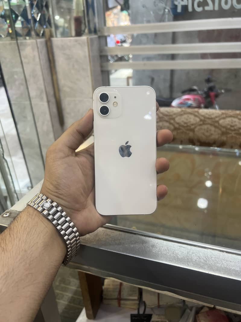 IPhone 12 0