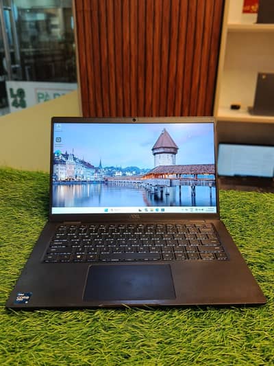 Dell 7420 | Intel i5-11th gen | 16GB Ram and 256GB SSD | FHD Backlit