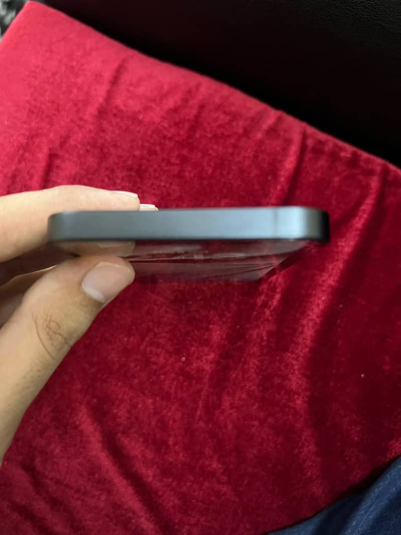 Apple iPhone 12 1