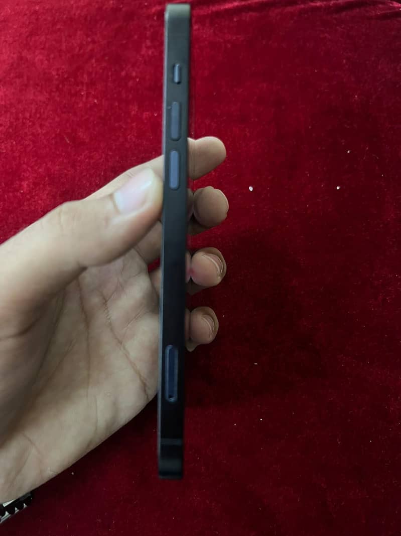 Apple iPhone 12 3