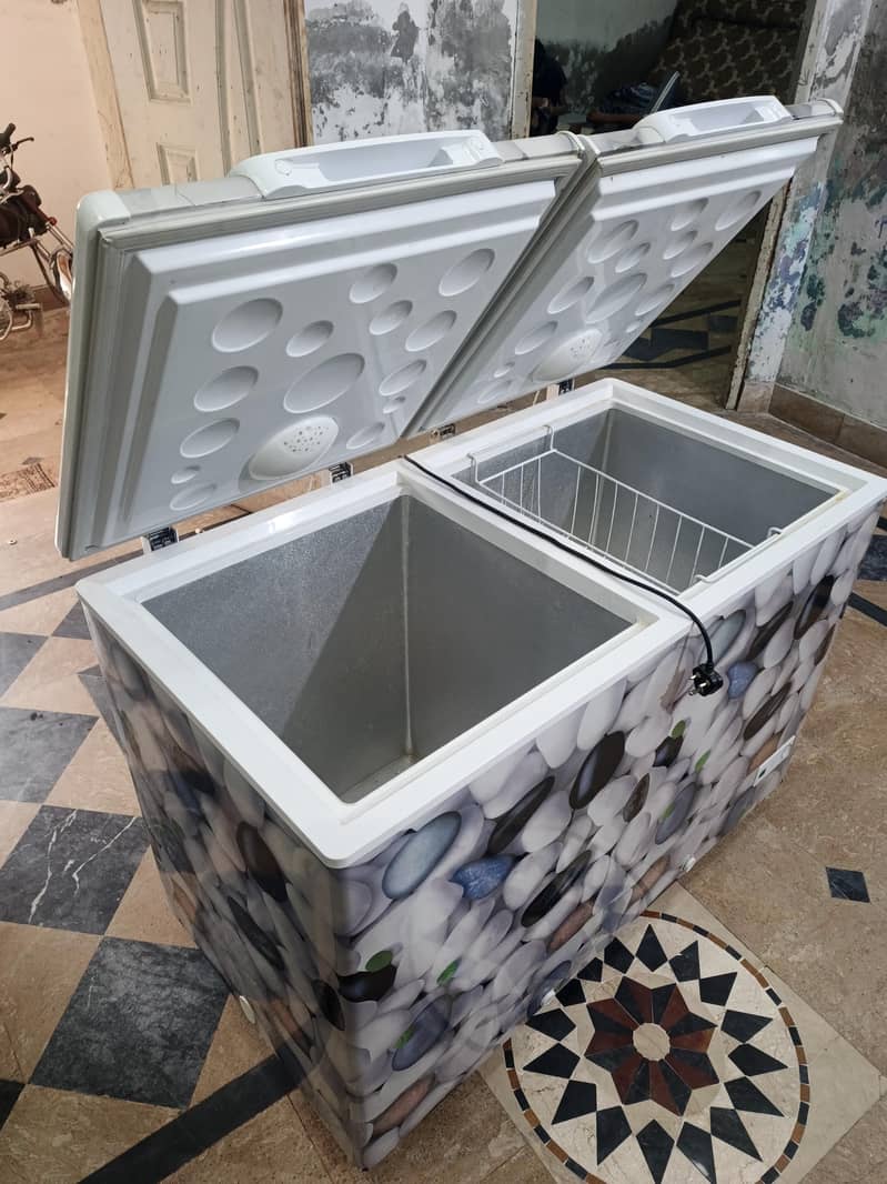 Refrigerator + Freezer 1