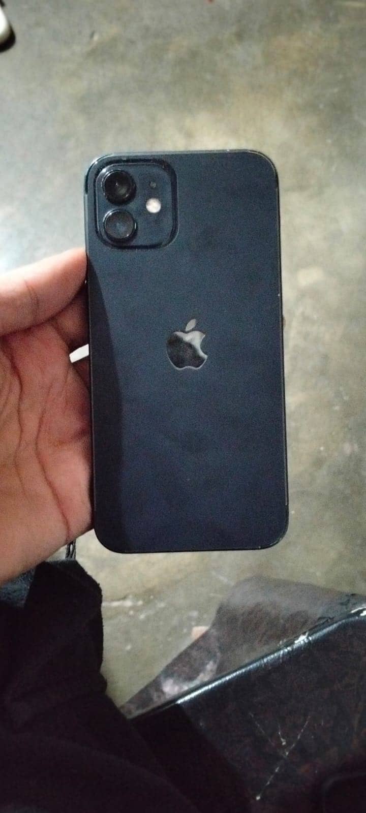 iPhone 12 0