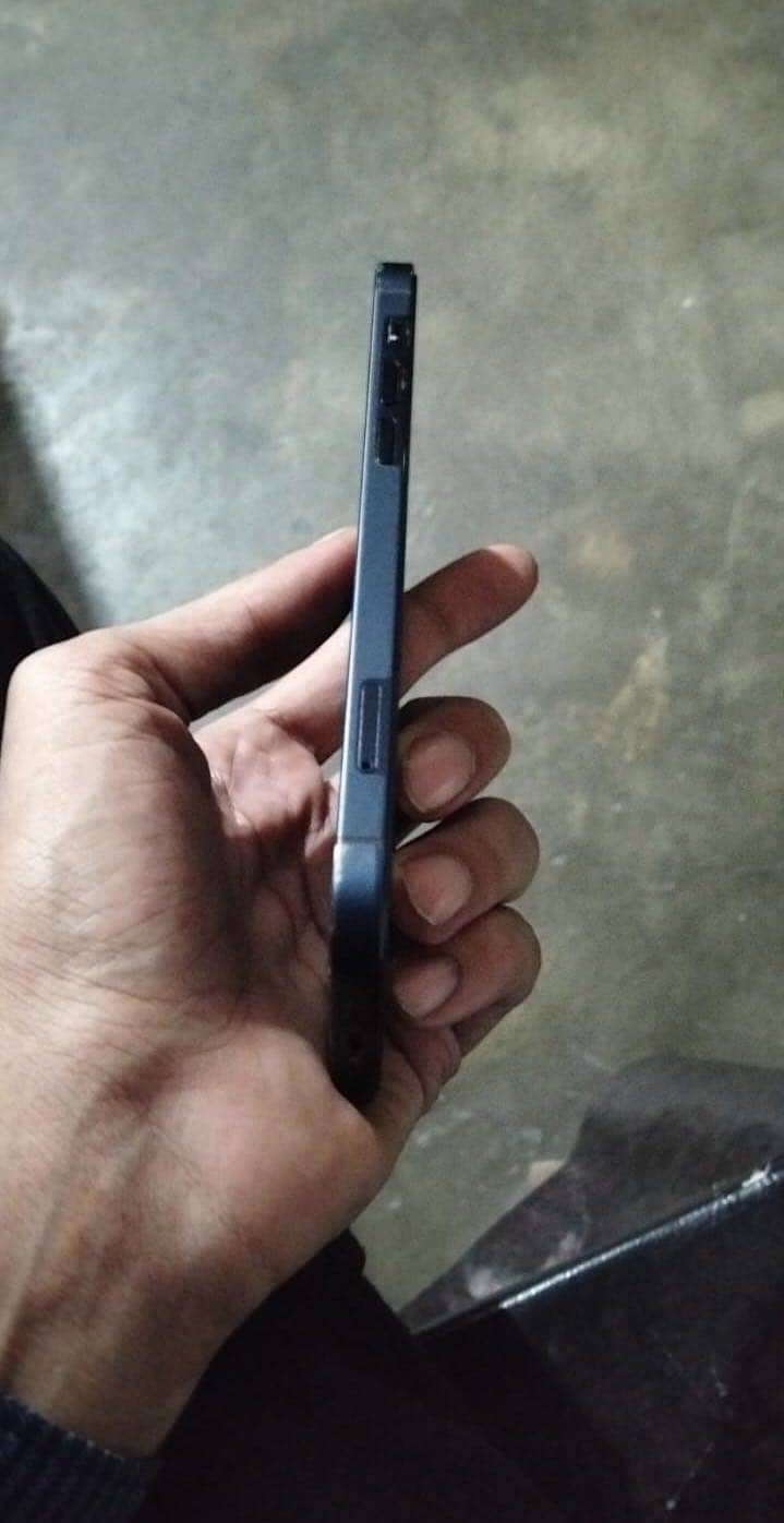 iPhone 12 2