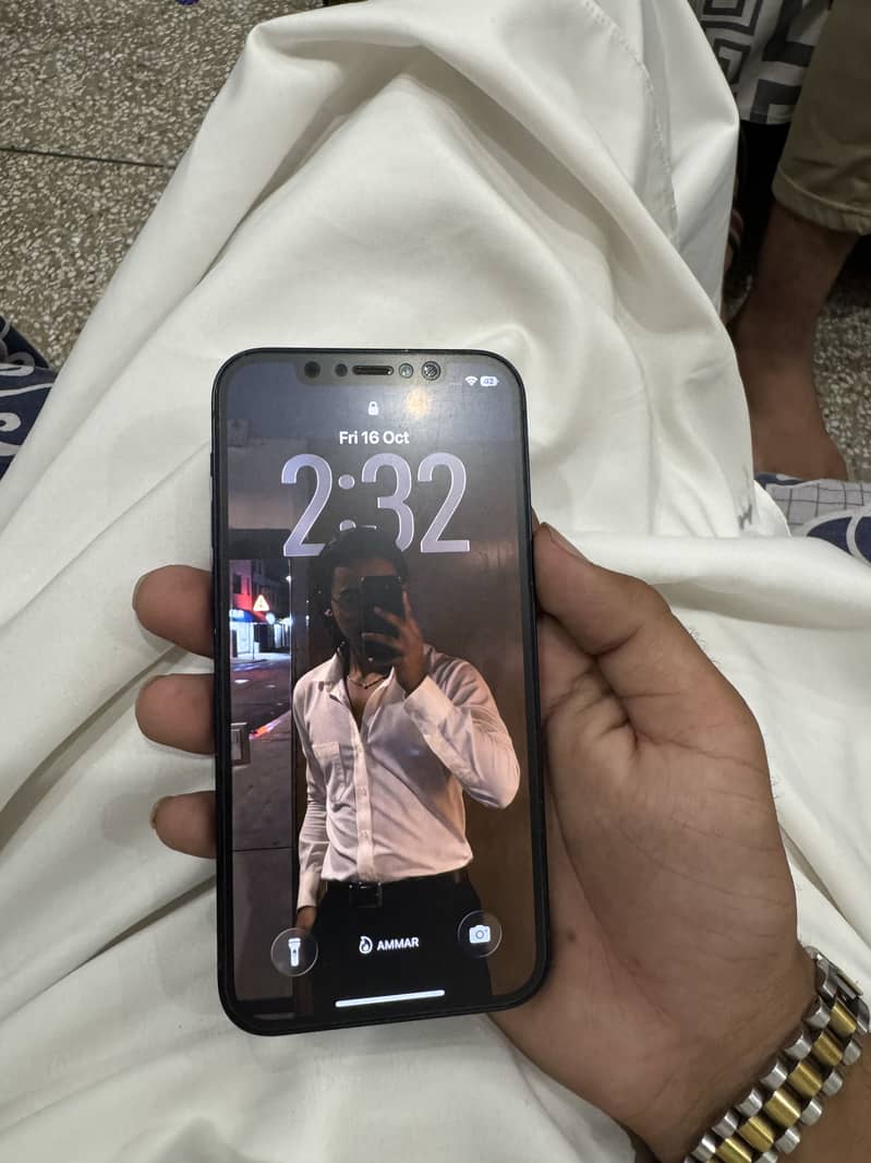 Apple iPhone 12 3