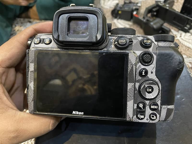 Z5 Nikon only 2