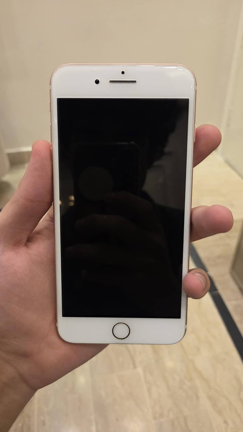 Apple iPhone 7 Plus 1