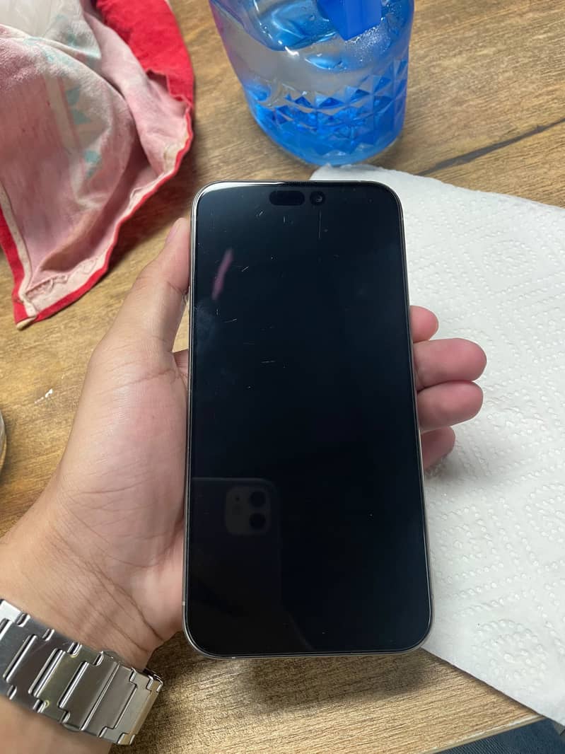 Apple iPhone 15 Pro Max 2