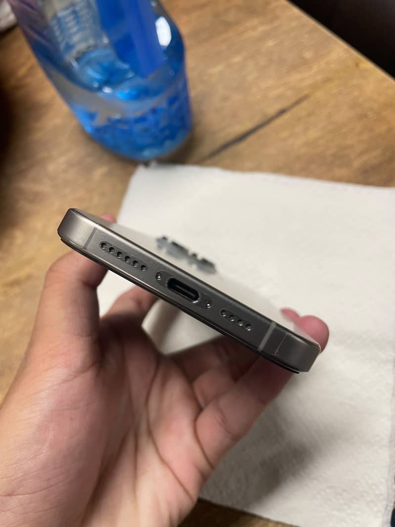 Apple iPhone 15 Pro Max 6