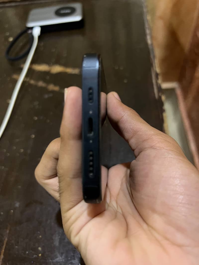Apple iPhone 14 2
