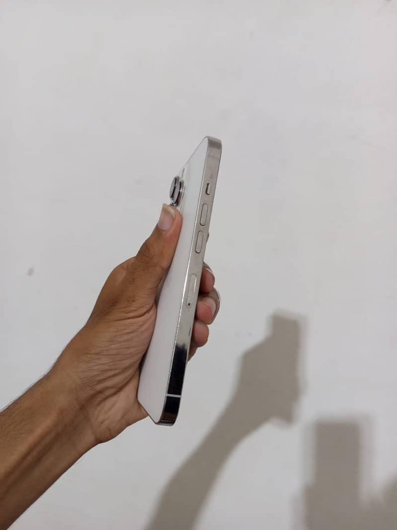 Apple iPhone 13 Pro 1