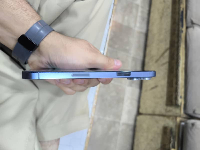 Apple iPhone 13 Pro Max 4
