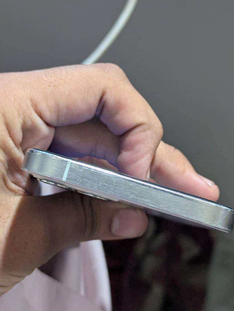 Apple iPhone 12 Pro 4