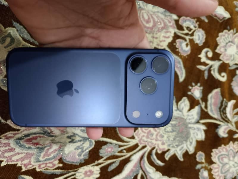 Apple iPhone 17 Pro 0