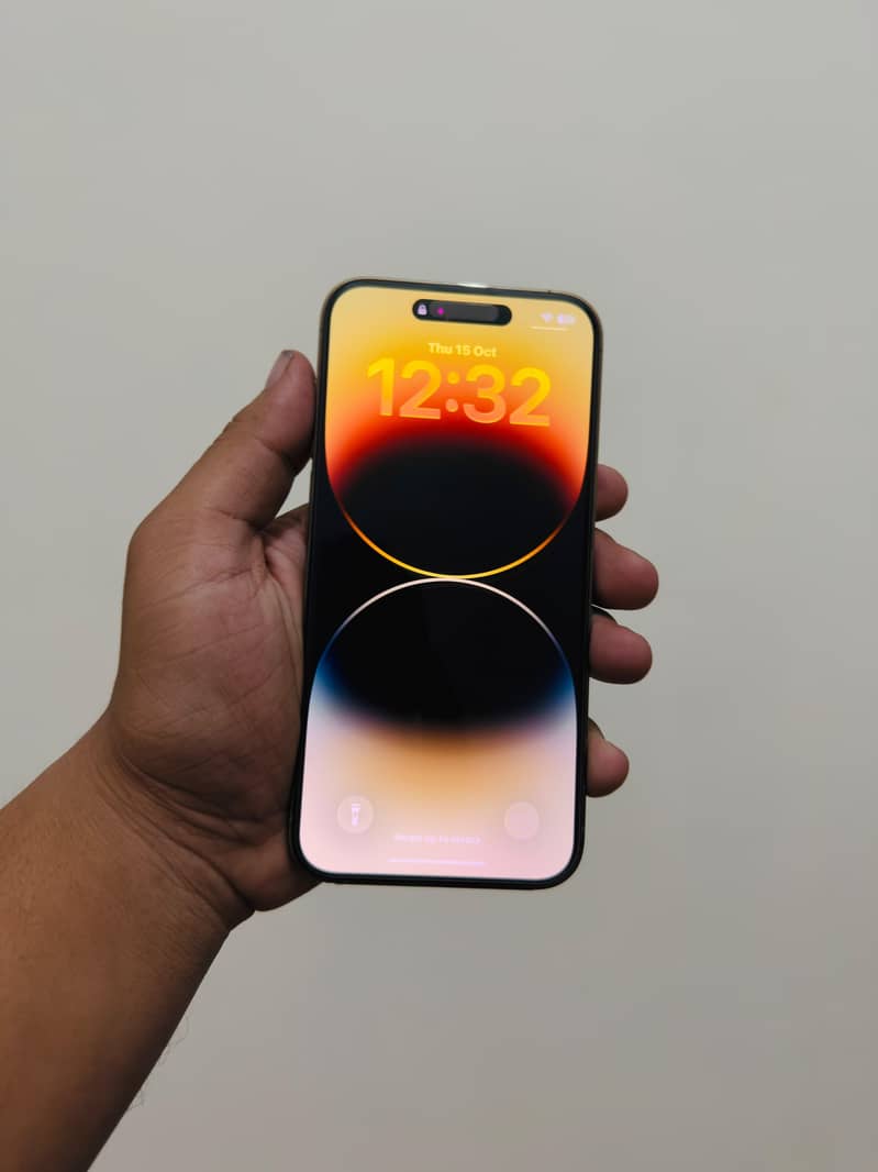Apple iPhone 14 Pro Max 1