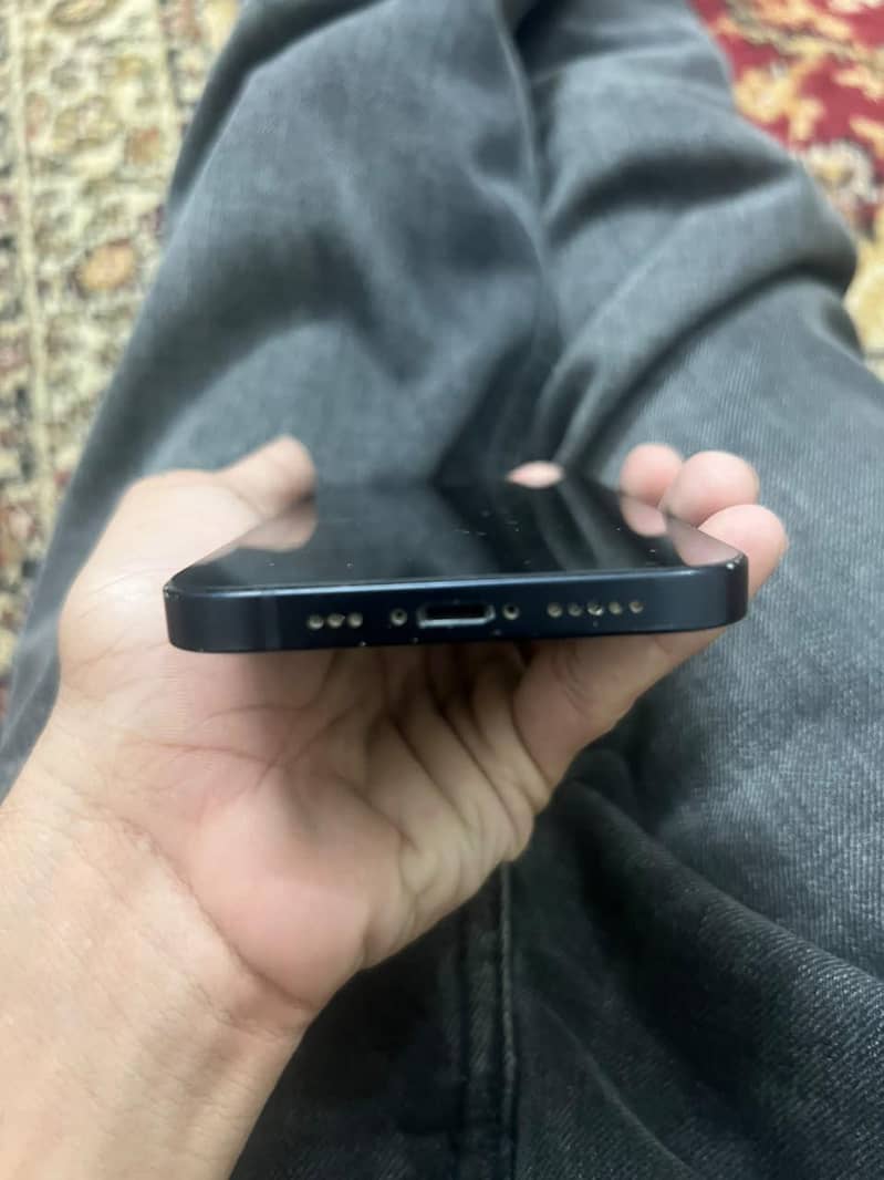 Apple iPhone 12 1