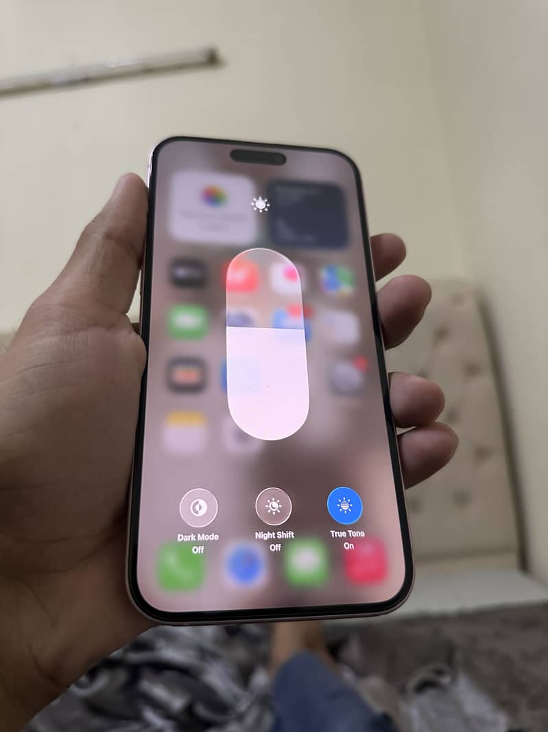 Apple iPhone 15 plus 1