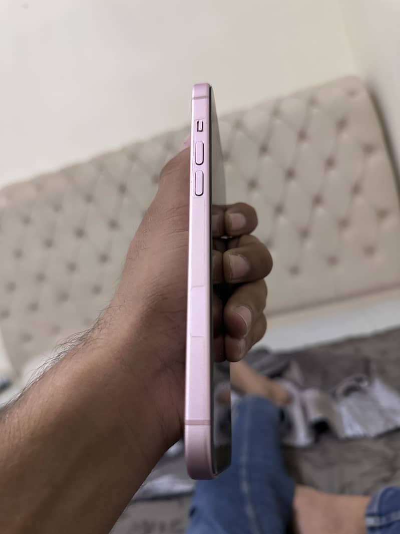 Apple iPhone 15 plus 5