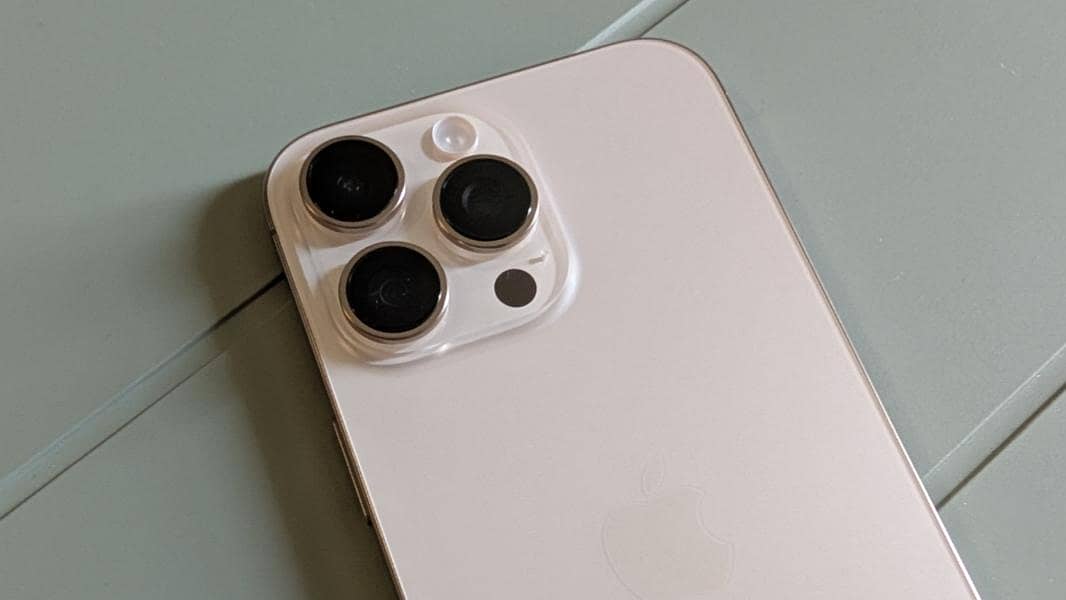 Apple iPhone 16 Pro Max 0
