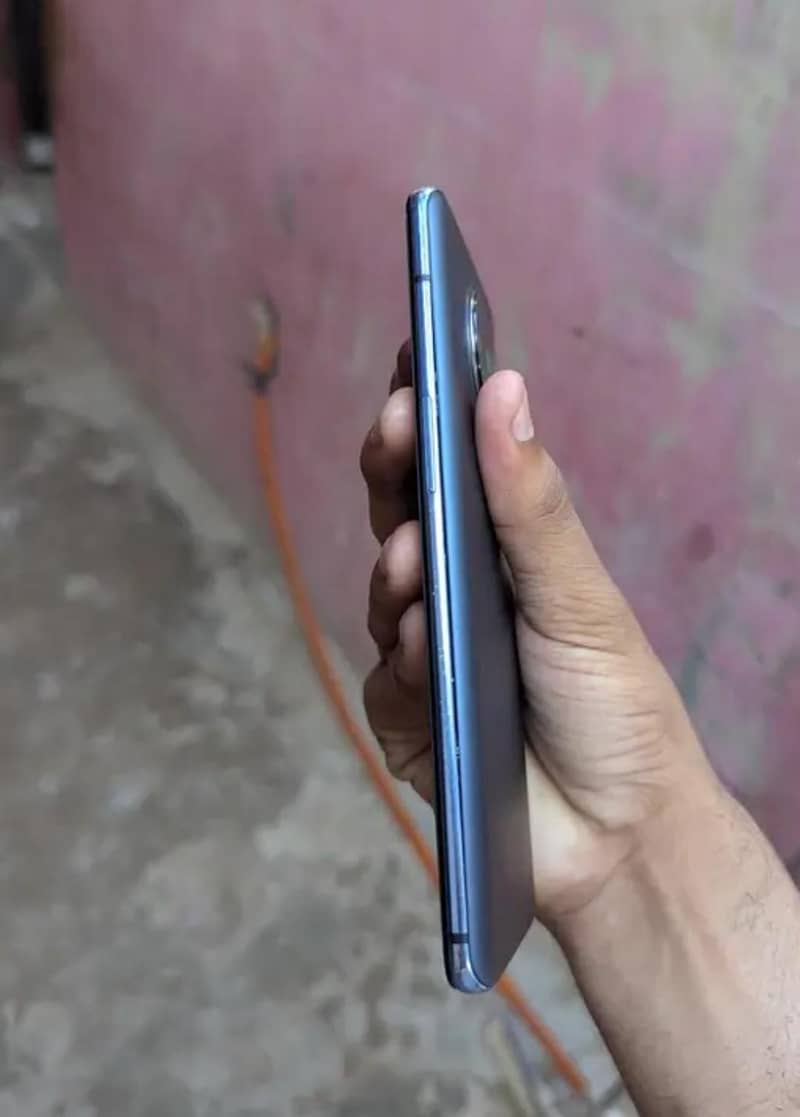 One Plus 7T 4