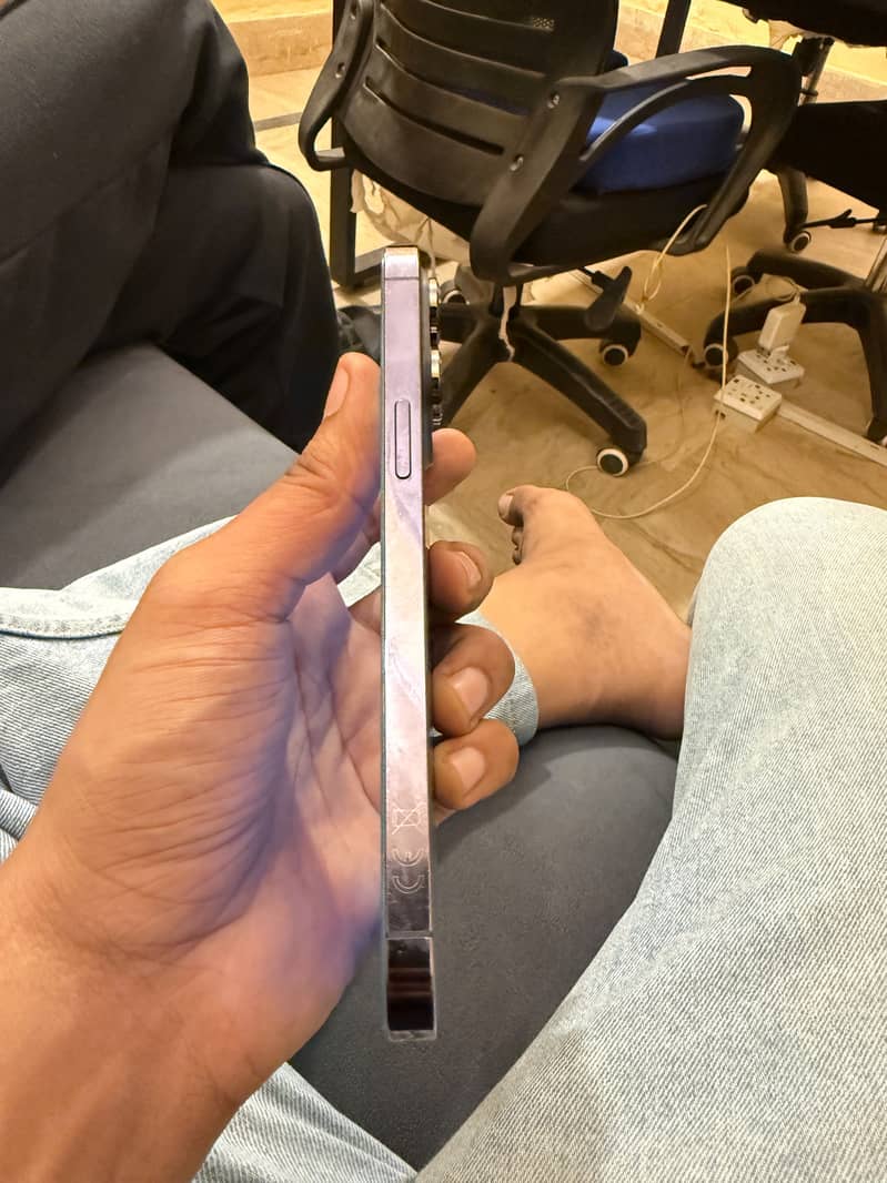 Apple iPhone 14 Pro Max 2