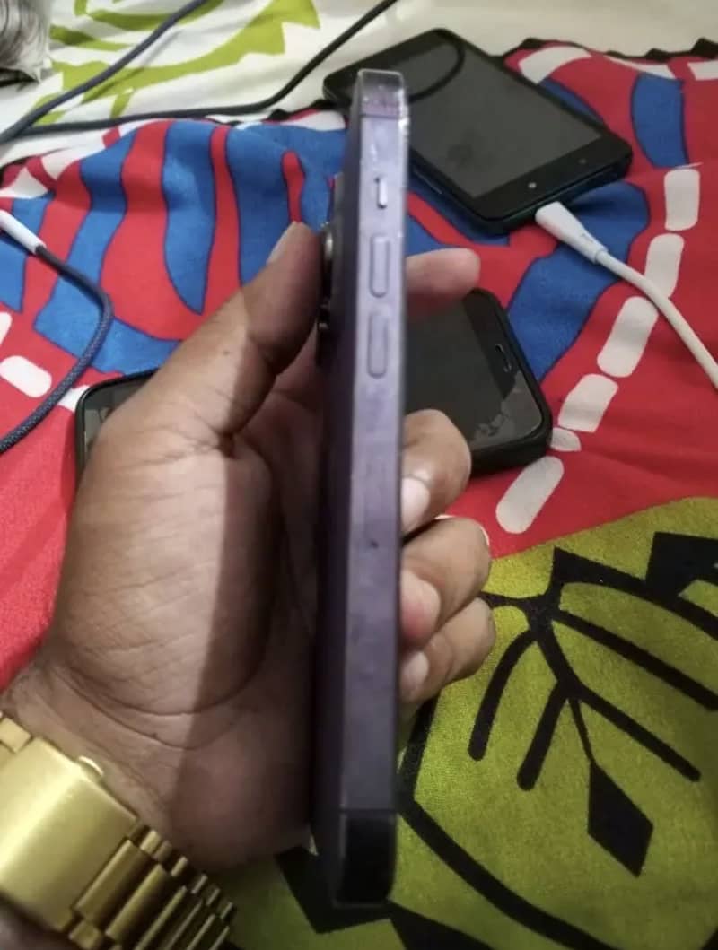 Apple iPhone 14 Pro 3