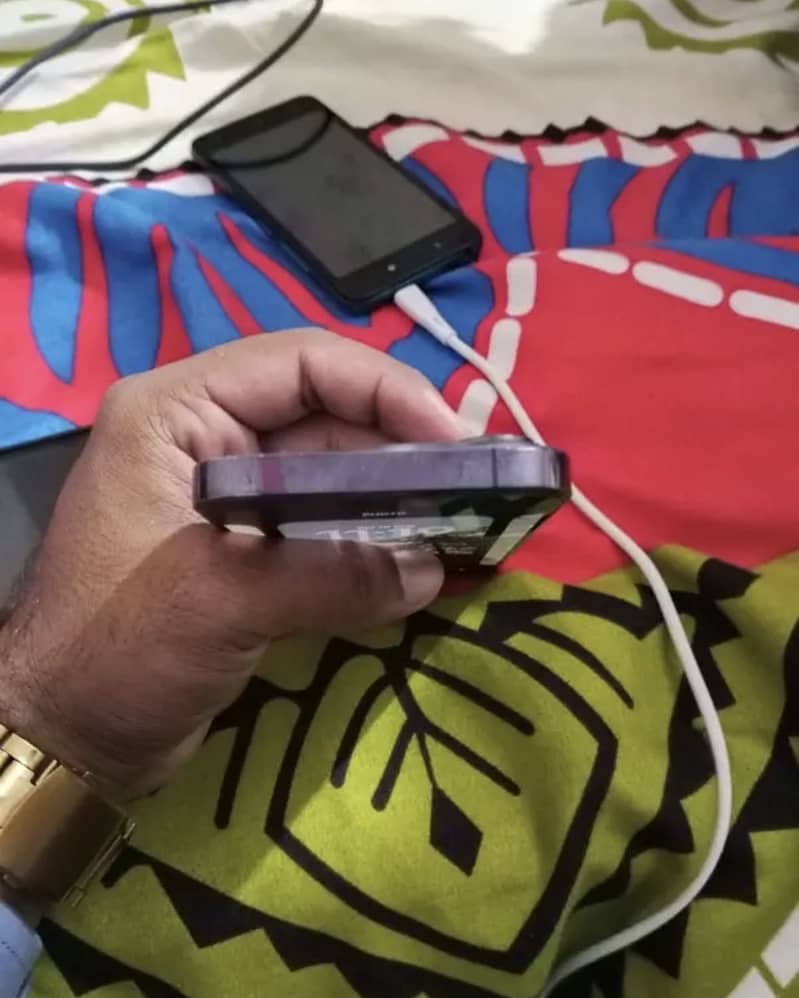 Apple iPhone 14 Pro 4